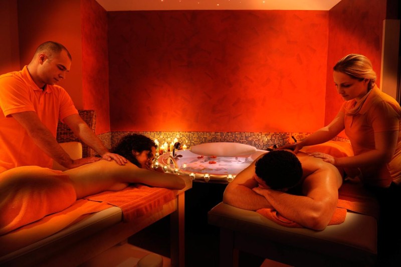 Massector in men's spa salon
