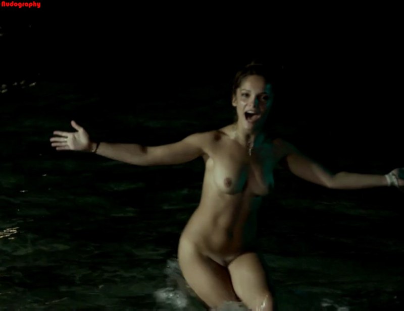 Lola Le Lann awkward moment