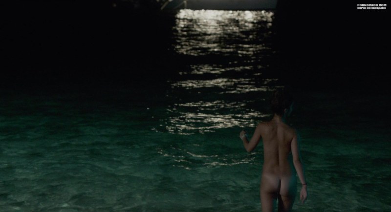 Lola Le Lann masturbate