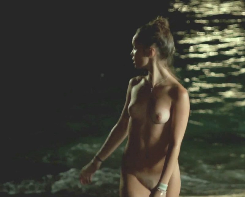 Alice Isaaz Lola Le Lann Nude
