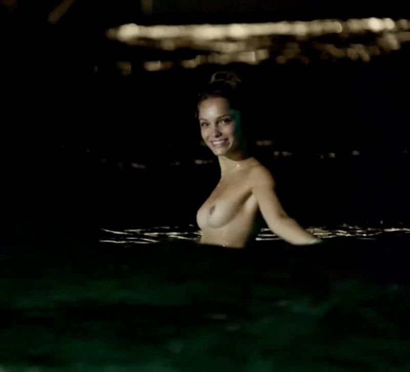 Lola Le Lann awkward moment