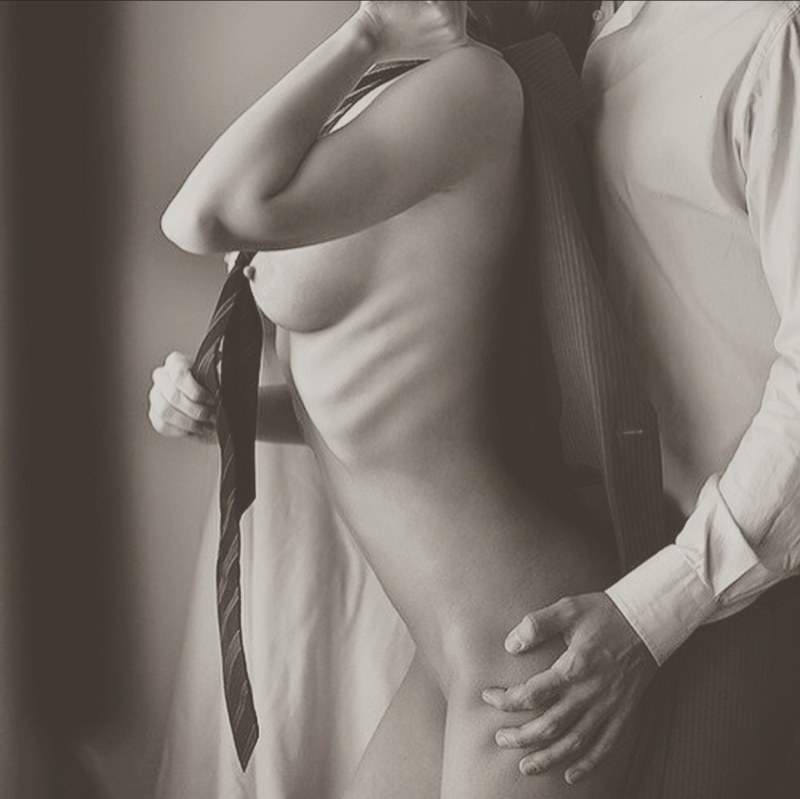 XXX undressed before the guy