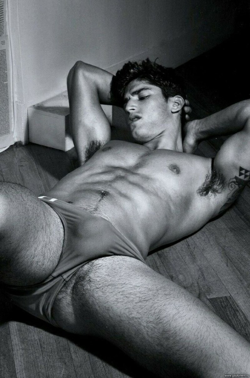 Photoshoot of naked men