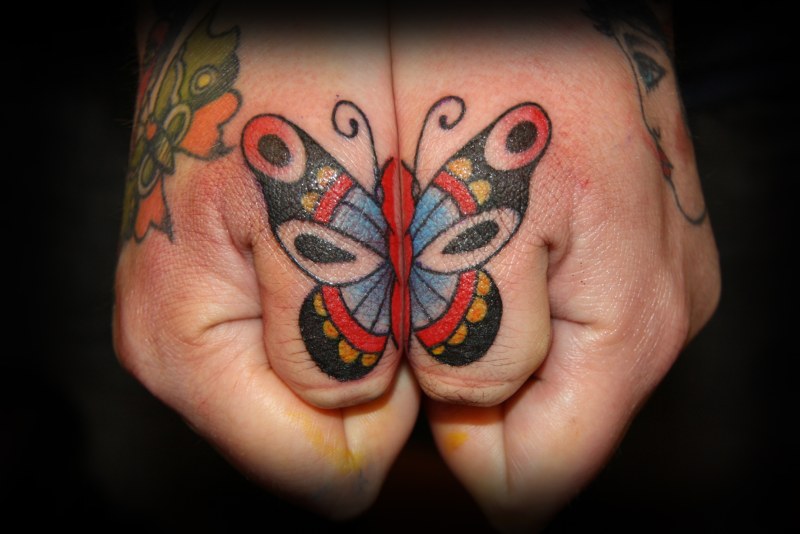 Tattoo butterfly urticaria