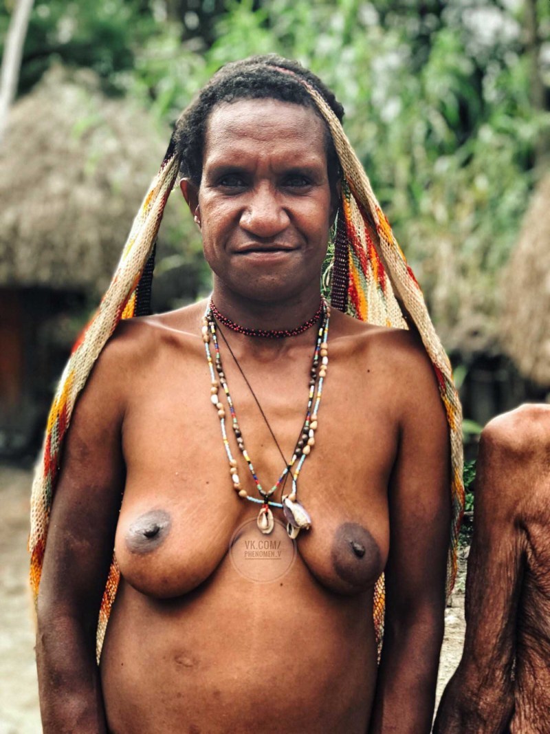 Mursi tribe women naked