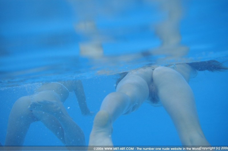 Nikki Thorne Naked Diving