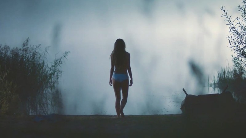 Angelina Strechina Foodoblok swims