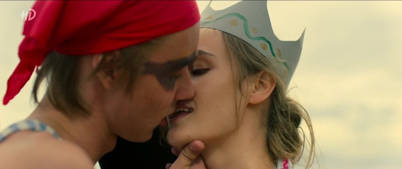 Elena Podkaminskaya in linen kitchen