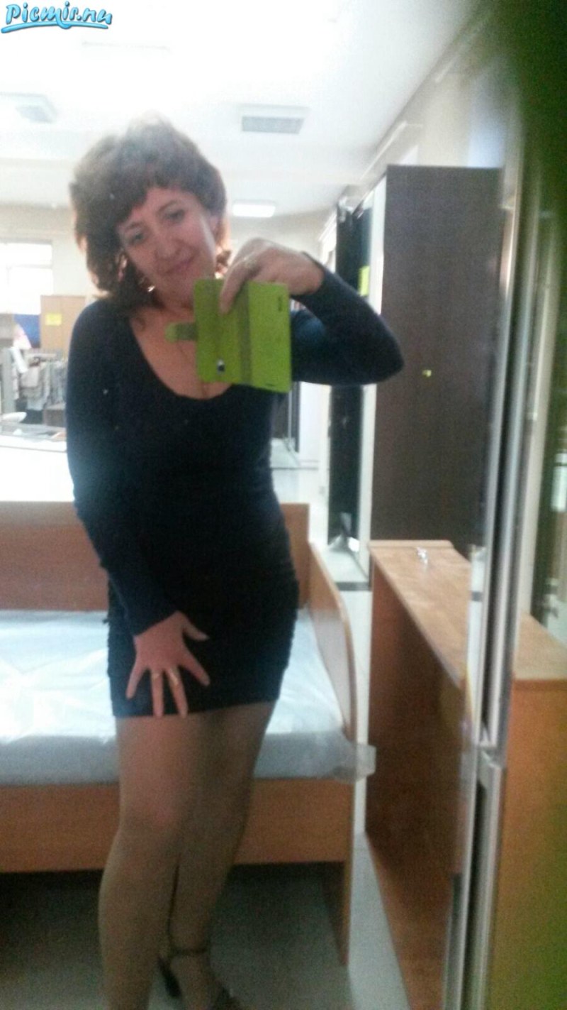 The photo session is private mature