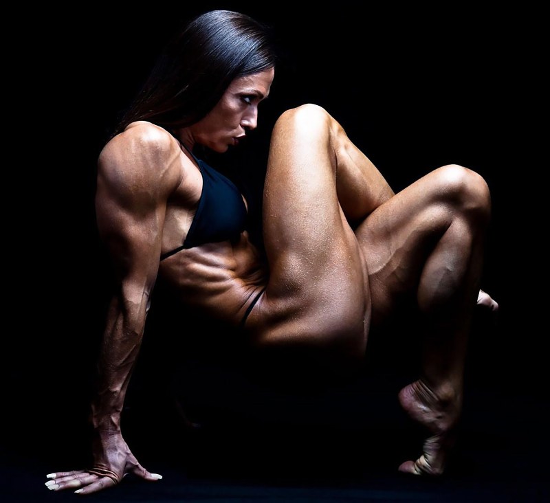 Fitness model Oksana Grishina