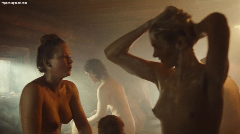 Elena Korikova Baryshnya peasant nude