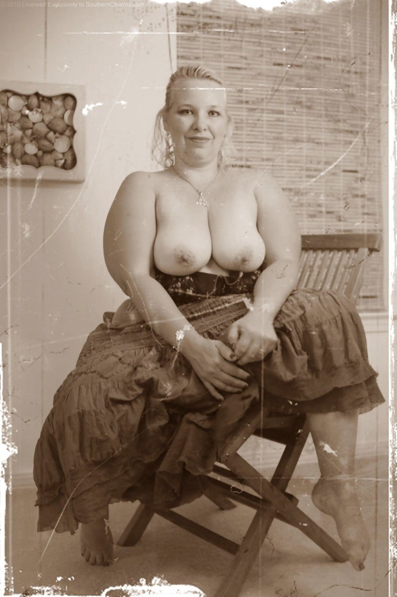 Vintage chips with a stocking of 70s without panties