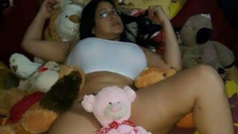 Draw a hat with a pompom