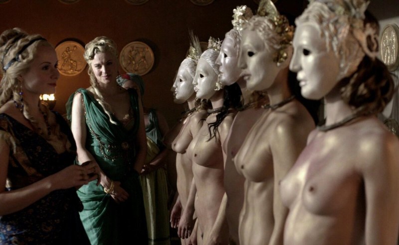 Naked Katrina Lo in the series Spartak