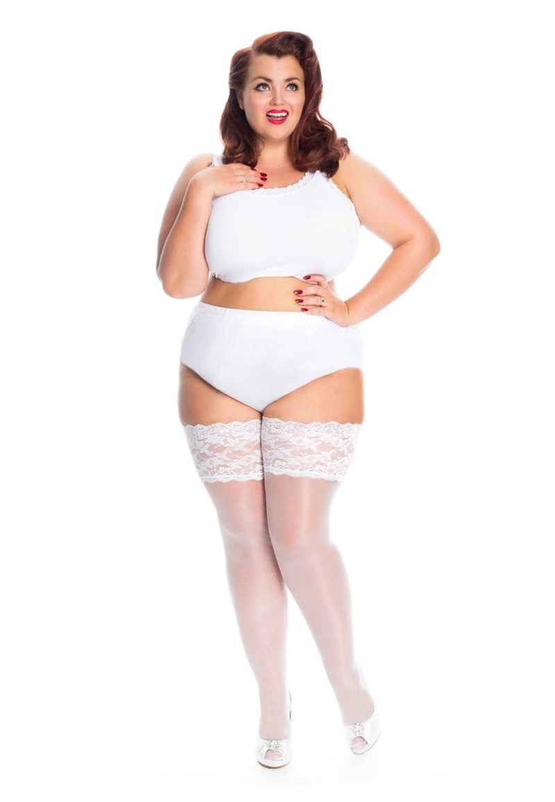 Lydia Fixel in stockings