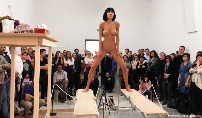 Milo Moire Perfoman Dilldomobile