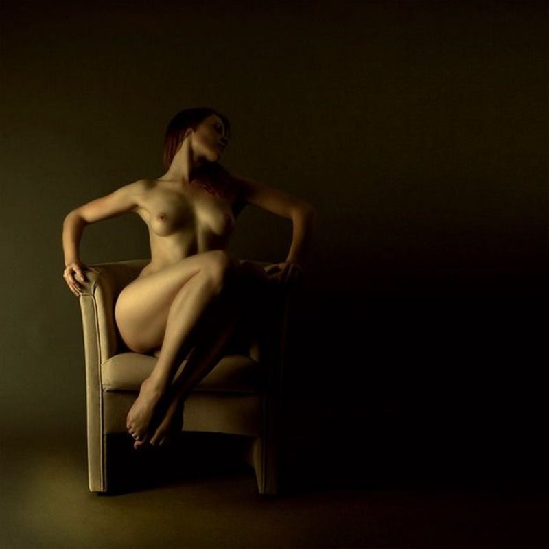 Flot Models Naked on Chairs