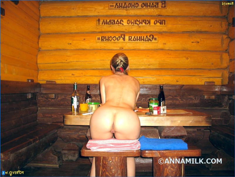 Naked mature women in the bathhouse