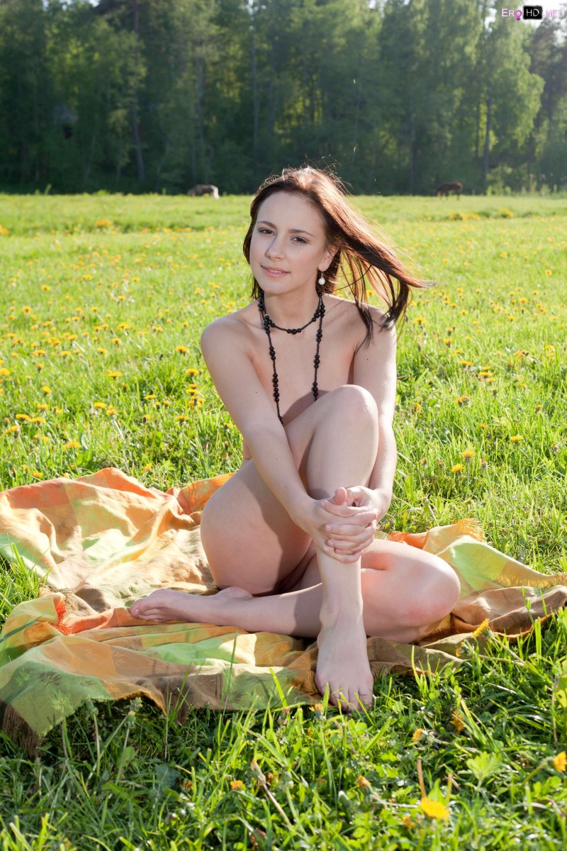 Naked sixteen -year -old girls Karina