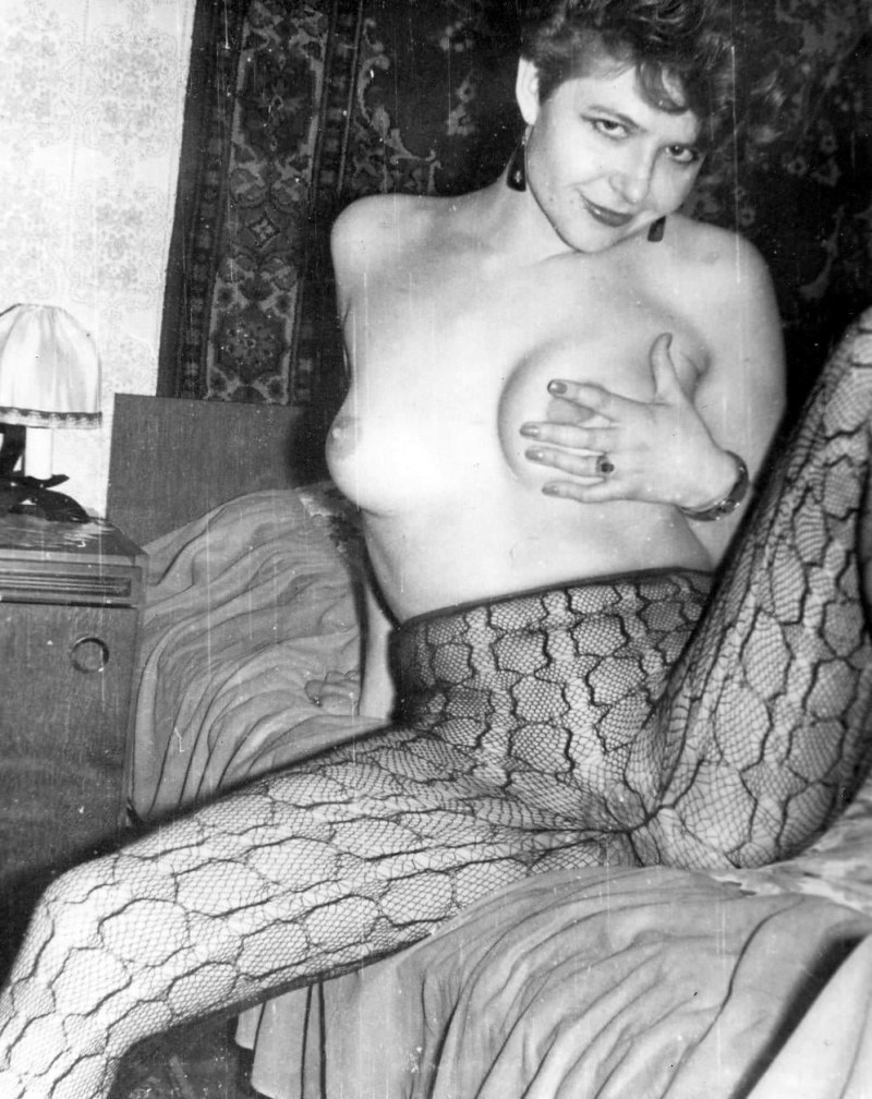 Naked women in the past