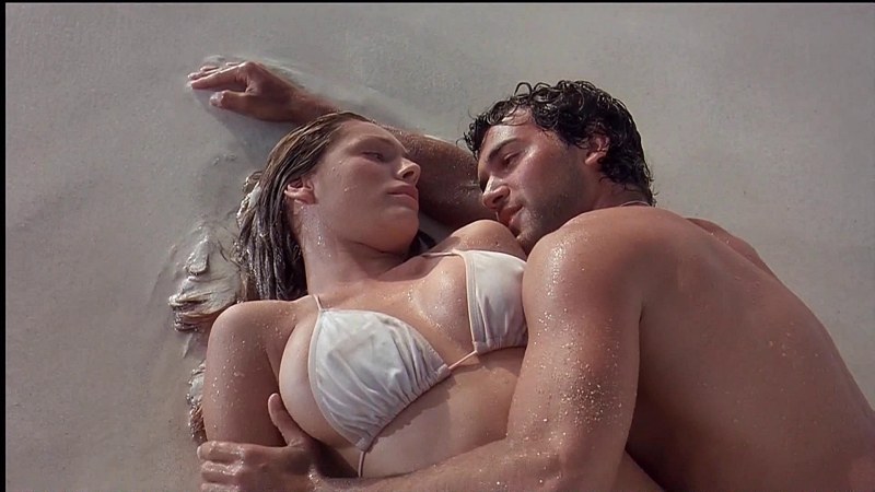 Kelly Brook Survival Island