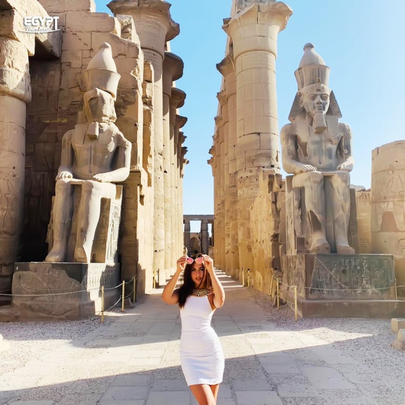 Lovers on the seashore