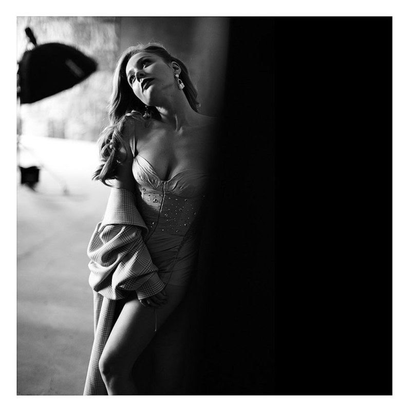 Tina karol force Height Text