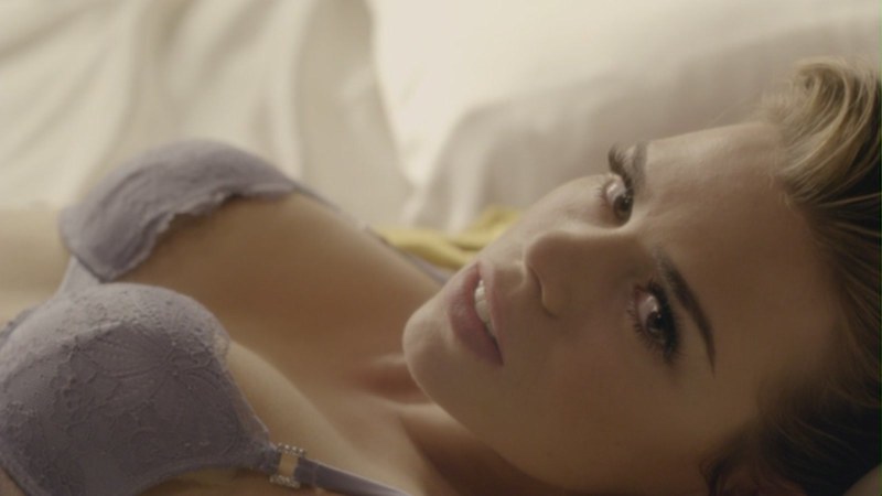 Billy Piper naked in the film