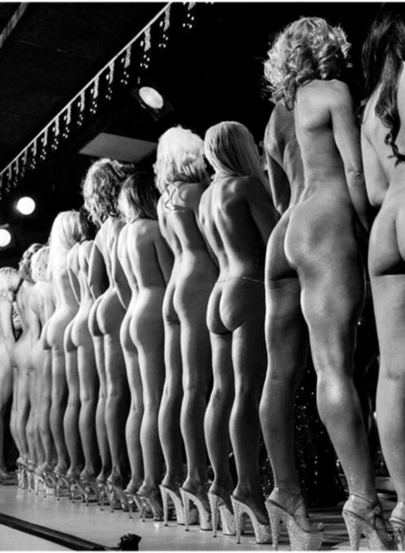 Beauty contest of naked ass