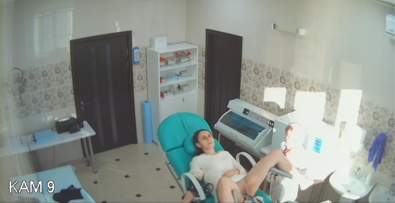 Fisting to a guy on a gynecological chair