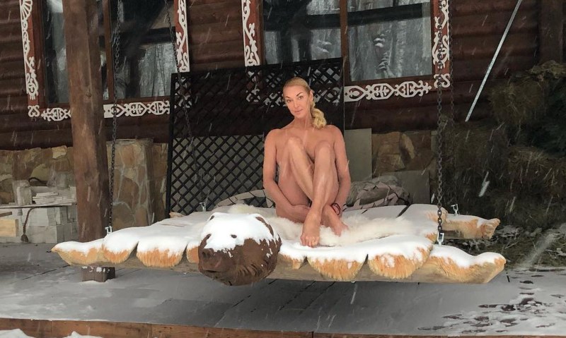 Anastasia Volochkova in the sauna