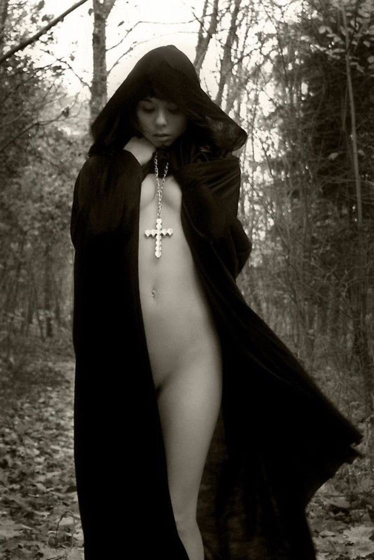 Beautiful naked Gotses