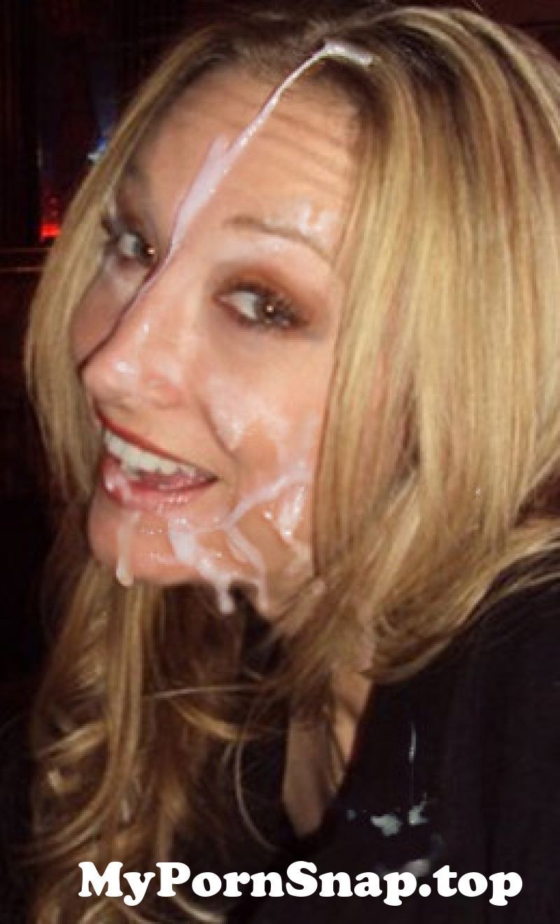 Powerful cumshot on the street