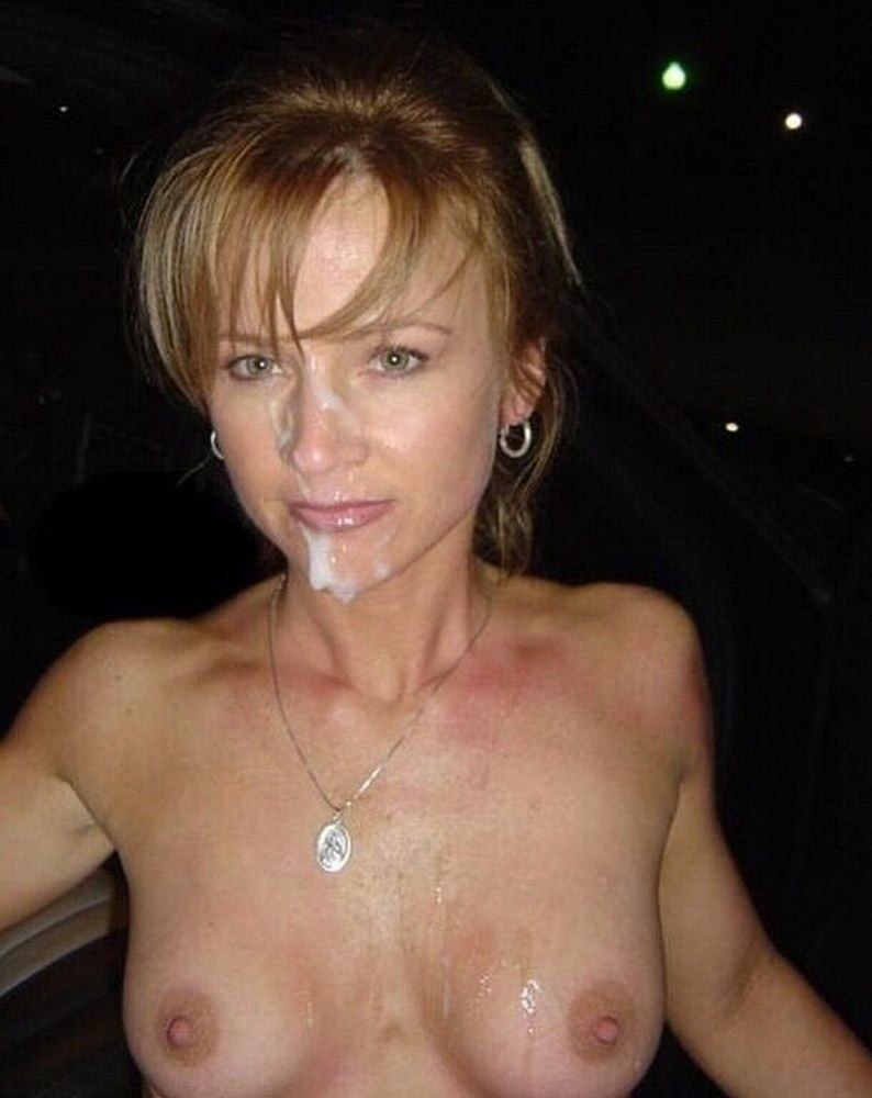 Lines of Women with Flat Breasts (80 photos)