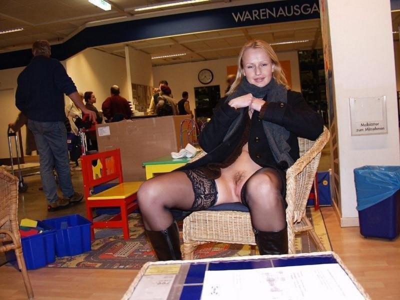 Wife came without panties