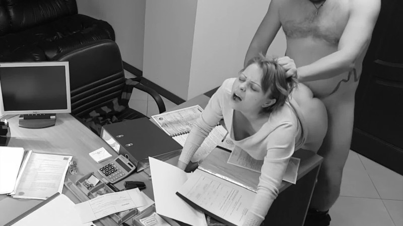 Fuck in the office amateur