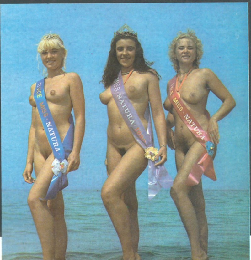 A lot of hairy women