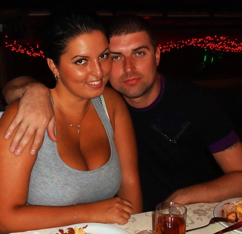 Arabesques girls tits fucking