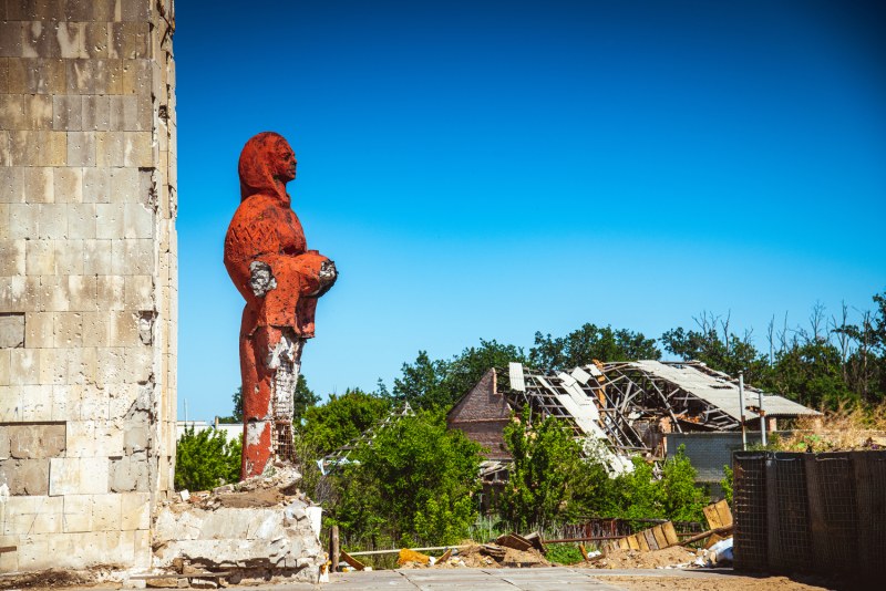Lihi Banin in the bath