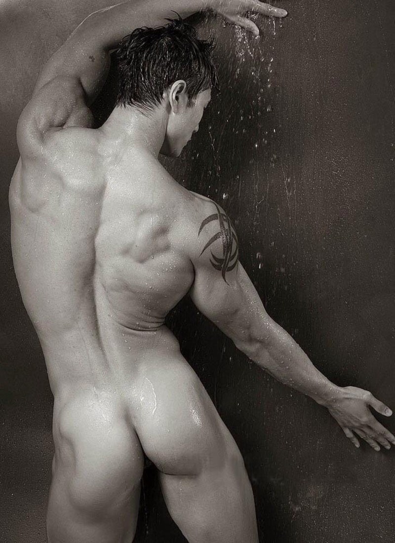 Photoshoot of naked men