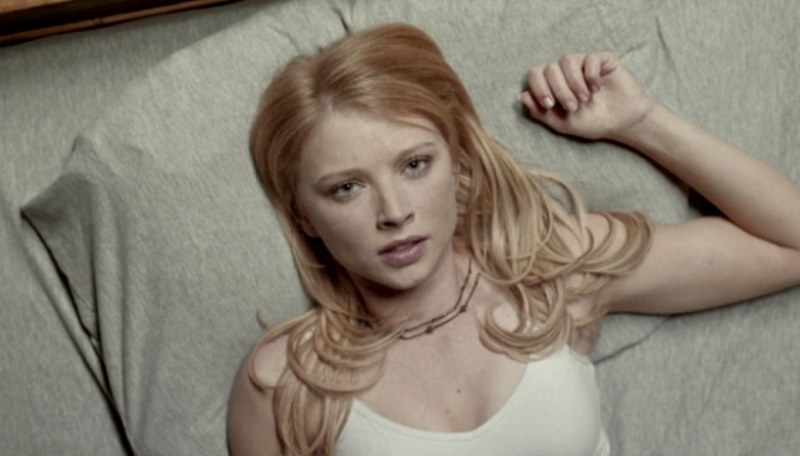 Elizabeth Harnez Naked