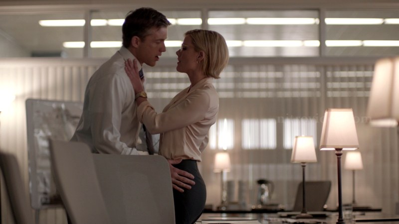 Kathleen Robertson Naked