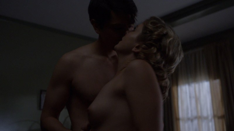 Kathleen Robertson Very Scary movie 2