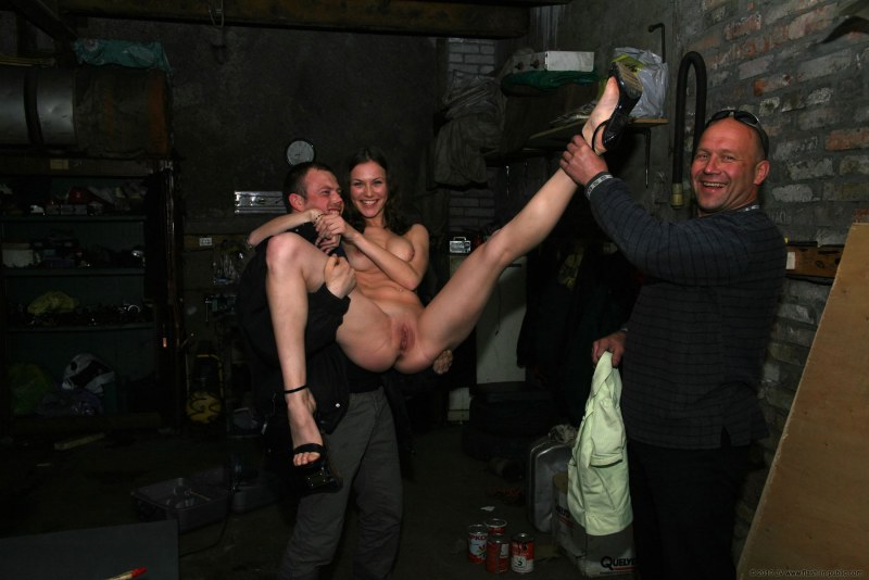 The girl undressed to the dispute