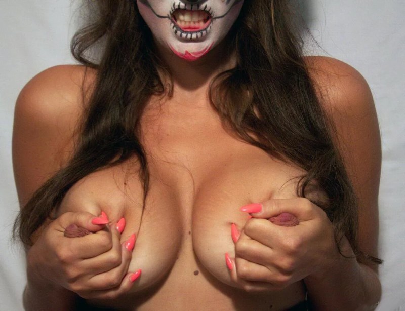 Alena Vodonaeva Tits