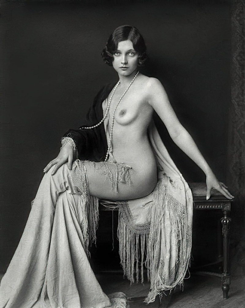 Naked women of the 19th century