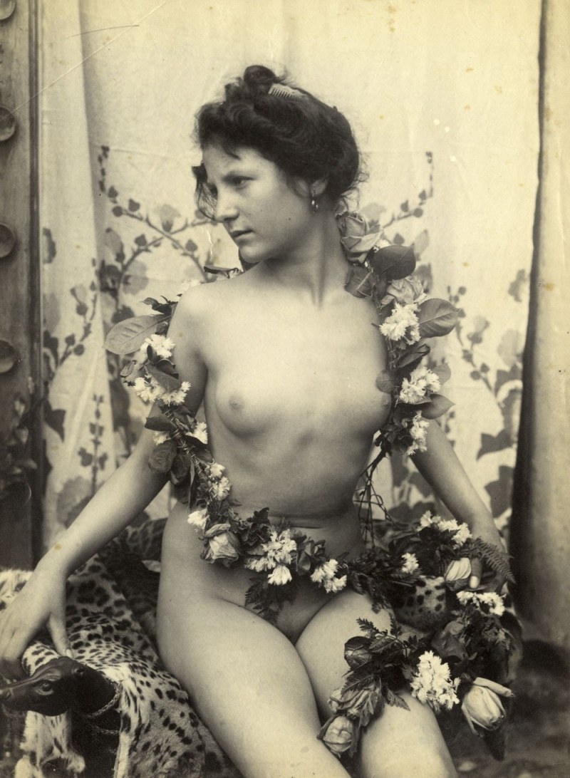 Naked women in the past