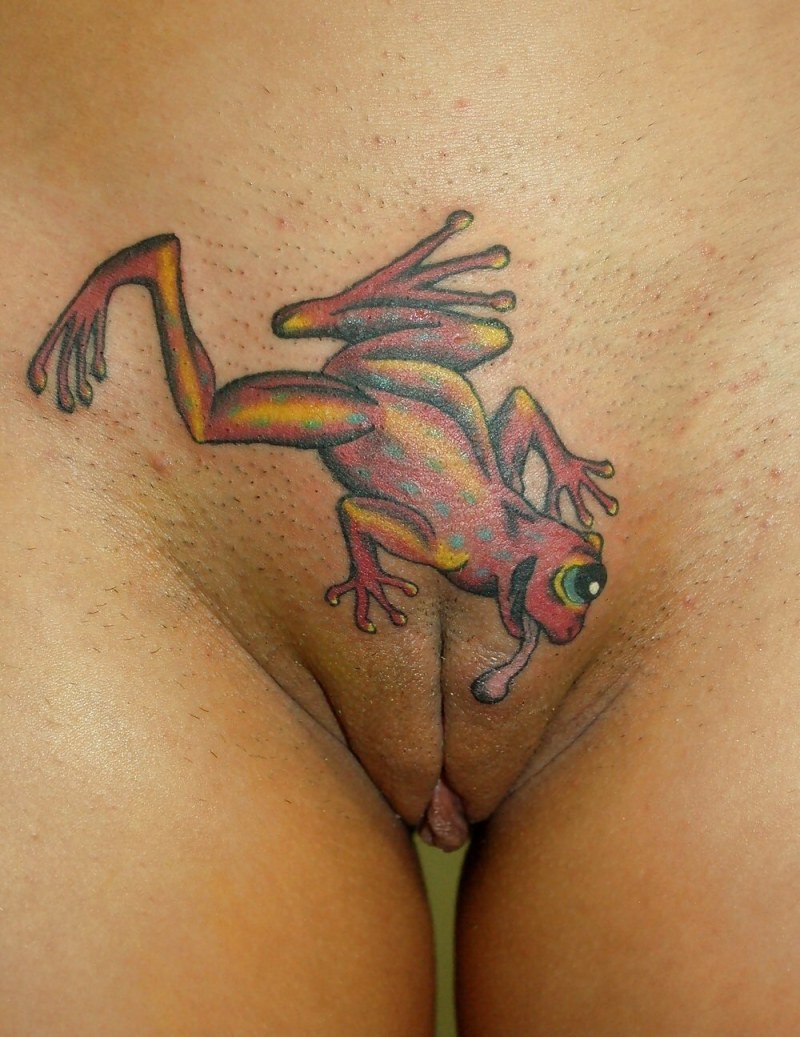 Pornstar with knob tattoo