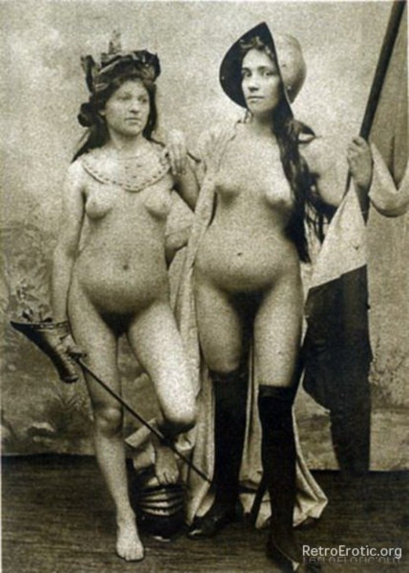 Naked women before the revolution