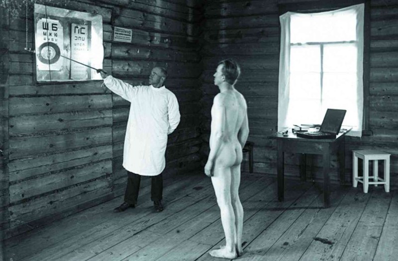 Medical examination in the Soviet school